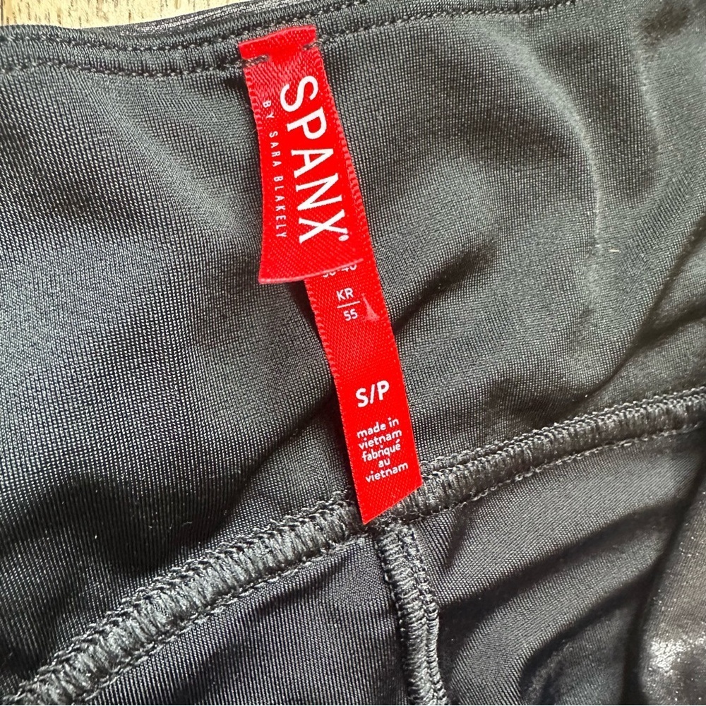 SPANX Faux Leather Black Leggings Size Small - Picture 8 of 11